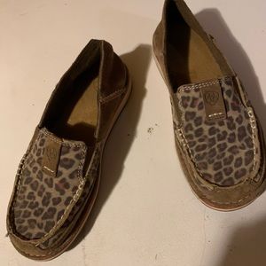 Ariat Cruisers - Leopard Print in size 6B